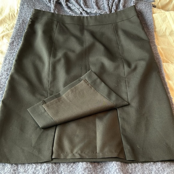 Margaret M size 10. - Picture 4 of 4